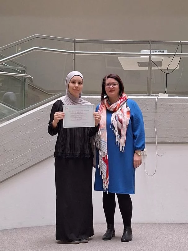 Félicitations! 🥳 🇫🇷 ❤️ Herzliche Gratulation allen Schülerinnen, die im Schuljahr 2024/25 das Sprachzertifikat „DELF scolaire“ erfolgreich absolviert 🎊 haben. Ein „très bien fait“ geht an: Makka Dakieva aus der 5BK!

#sprachenlernen #j’adore français 

#hak_has_oberwart #business_campus_oberwart #businessschool #economix #oberwart #burgenland