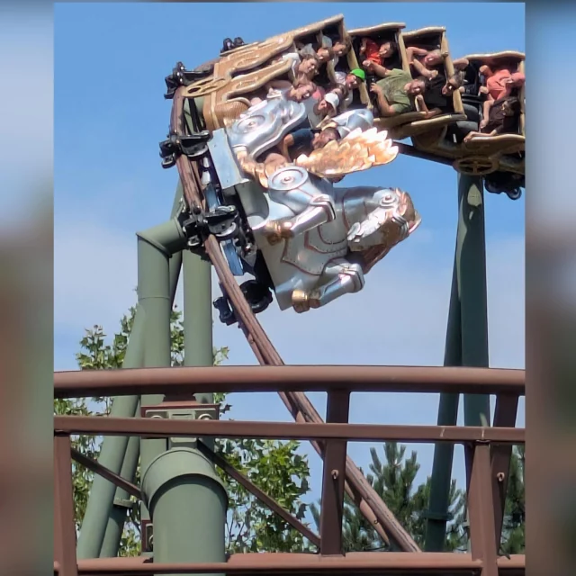 Ein Tag gemeinsam mit dem Klassenvorstand/der Klassenvorständin! 🎓

Das Programm reichte vom Achterbahnfahren im Familypark St. Margarethen 🎢 über schnelle Rennen in der Speed Arena Rechnitz 🏎️ bis hin zu einem chilligem Frühstück 🥒🍅🥕 mit anschließendem Film 🎥🍿. Die 4. Klassen waren fleißig und haben sich - nach intensivem Arbeiten an ihren Diplomarbeiten - zum entspannten Austausch in der Bibliothek getroffen. 👥 So lässt sich das Schulende gut einläuten 😉!

#gemeinschaft #schulschluss #hak_has_oberwart